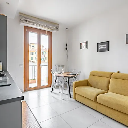 Maragliano And San Jacopino Flat With Balcony Firenze